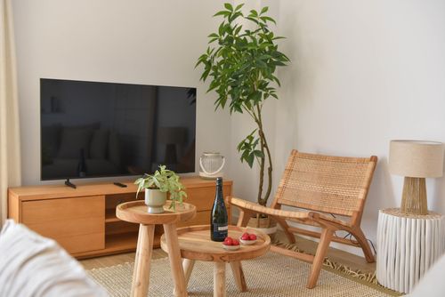 Marina Real III Moderne und komfortable Ferienwohnung in Denia, Costa Blanca, Spanien, mit Gemeinschaftspool für 6 Personen. Die Wohnung befindet sich in einem Wohnstrandgebiet, in der Nähe von Restaurants und Bars, 1 km vom Strand Playa de la Marineta und 1 km vom Mittelmeer entfernt....