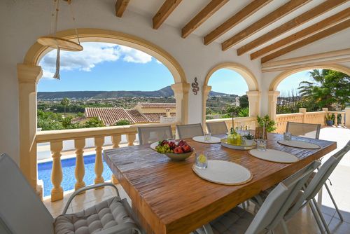 Casa Lulu Magnifique et confortable villa à Benitachell, Costa Blanca, Espagne avec piscine privée pour 6 personnes. La maison est située dans une zone résidentielle balnéaire et à 5 km de Xàbia....