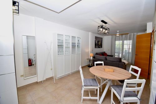 Azahar Apartment in La Barrosa, Costa de la Luz, Spain with communal pool for 4 persons. The apartment is situated in a residential beach area, close to restaurants and bars, shops and supermarkets, and is 100 m from La Barrosa beach....