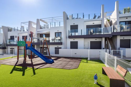Saoco Paraíso Superbe et confortable appartement avec piscine commune à San Miguel de Salinas, Costa Blanca, Espagne pour 4 personnes. L'appartement est situé à proximité de restaurants et bars, de boutiques et de supermarchés....