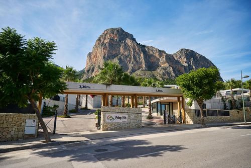 Villa I8 Moderne en comfortabele villa in Polop, Costa Blanca, Spanje met een gemeenschappelijk zwembad voor 4 personen. Het huis is gelegen in een kust-, heuvelachtig en residentieel gebied....