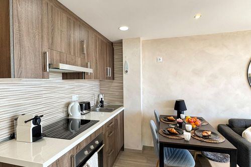 Casa Mira Wonderful and comfortable apartment in Mijas Costa, Andalusia, Spain for 3 persons. The apartment is situated in a residential beach area, close to restaurants, bars, and supermarkets, just 500 m from Riviera del Sol beach and 0....