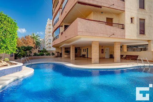 Riviera 6A Comfortable apartment with communal pool in Calpe, Costa Blanca, Spain for 4 persons. The apartment is situated close to restaurants and bars, shops and supermarkets, and is 25 m from Playa de la Fossa beach....
