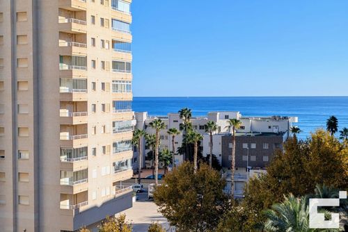 Riviera 6A Comfortable apartment with communal pool in Calpe, Costa Blanca, Spain for 4 persons. The apartment is situated close to restaurants and bars, shops and supermarkets, and is 25 m from Playa de la Fossa beach....