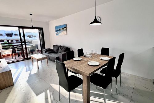 Casa Jose Herlig og munter leilighet i San Juan de los Terreros, Andalusia, Spania med felles svømmebasseng for 4 personer. Leiligheten ligger i et feriekompleks i et bolig- og fjellområde nær stranden, i nærheten av restauranter og barer, supermarkeder og en tennisbane, og er 500 m fra Playa Nardos-stranden....