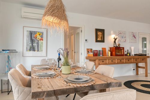 Pa Capona 4 pax Beautiful and cheerful villa with private pool in Jávea, Costa Blanca, Spain for 4 people. The house is situated in an urban beach area....