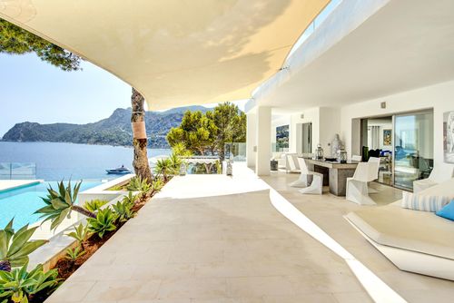 Villa Mar Azul Luxury villa in Ibiza with sea views close to the beach Villa mit privatem Pool in Es Cubells, Ibiza, Spanien für 12 Personen. Das Haus befindet sich 500 m vom Strand entfernt....