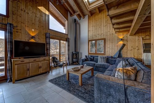 Chalet Renard Roux Modernes und komfortables Ferienhaus in La Tzoumaz, 4 Täler, Schweiz für 10 Personen. Das Haus befindet sich in einer gebirgigen Gegend....