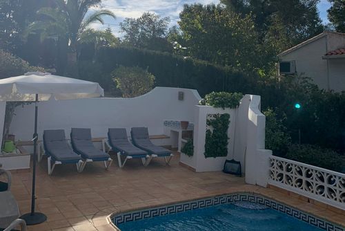 Casa Pippa Geweldige en comfortabele villa met privézwembad in Altea, Costa Blanca, Spanje voor 6 personen. Het huis is gelegen in een kust-, heuvelachtig en residentieel gebied en ligt op 3 km van Altea la Vella....