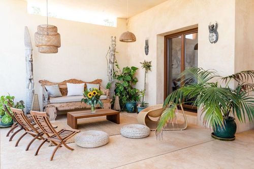 Villa Edén Mediterráneo Villa på Ibiza, Balearerna, Spanien med privat pool för 12 personer. Huset har 6 sovrum och 7 badrum....