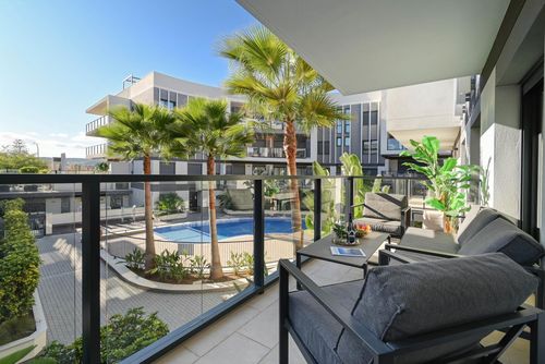 Aventurier Appartement moderne et confortable avec piscine commune à Javea, Costa Blanca, Espagne pour 4 personnes. L'appartement est situé dans une zone urbaine, à proximité de restaurants et bars, boutiques et supermarchés, et à 2 km de la plage La Grava, Puerto, Javea....