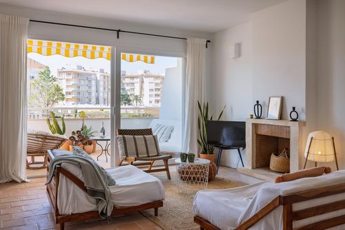 La Casita Escondida Apartment in Javea, Costa Blanca, Spain with communal pool for 4 persons. The apartment has 2 bedrooms and 1 bathroom....