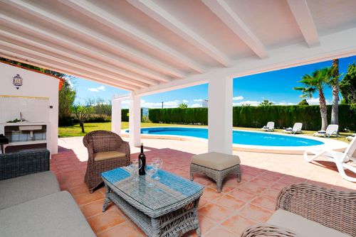Casa Danesa Ruime en comfortabele villa met privé zwembad in Javea, Costa Blanca, Spanje voor 8 personen. Het huis is gelegen in een kust-, landelijke en residentiële omgeving....