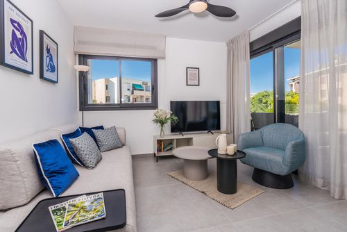 Arenal Playa I Modern and comfortable apartment in Jávea, Costa Blanca, Spain with communal pool for 6 persons. The apartment is situated in a residential beach area, close to restaurants and bars, shops, supermarkets and a tennis court, at 500 m from Arenal Beach, at 3 km from Jávea old town and at 0....