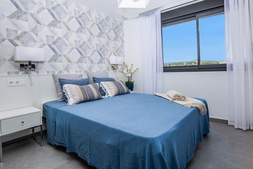 Arenal Playa II Modern and comfortable apartment in Javea, Costa Blanca, Spain with communal pool for 6 people. The apartment is situated in a residential beach area, close to restaurants and bars, shops, supermarkets and a tennis court, 500 m from Arenal Beach, 3 km from Javea old town and 0....