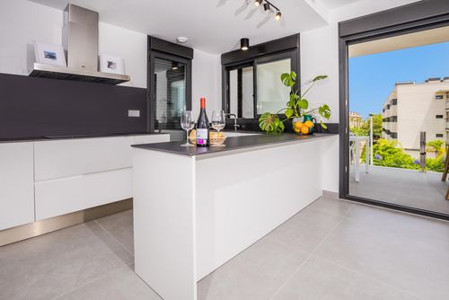 Arenal Playa III Modern and nice apartment with communal pool in Jávea, Costa Blanca, Spain for 4 people. The apartment is situated in a residential beach area, close to restaurants and bars, shops, supermarkets and a tennis court, 500 m from Arenal Beach, 3 km from Jávea old town and 0....