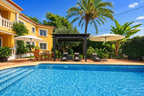 Villa Serenita 6 pax Wonderful and classic villa with private pool in Moraira, Costa Blanca, Spain for 6 people. The house is situated in a residential beach area, 500 metres from El Portet beach and 0....