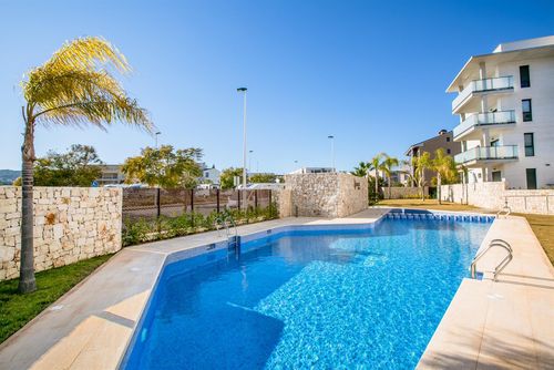 Blue Arenal Modern and comfortable apartment in Jávea, Costa Blanca, Spain with communal pool for 4 persons. The apartment is situated in a residential beach area, close to restaurants and bars, shops, supermarkets and a tennis court, 200 m from Arenal Beach and 0....