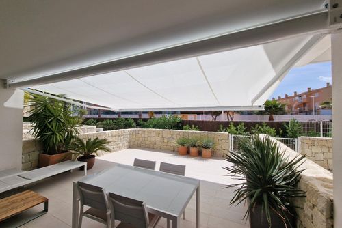 Brisa Marina Modern and comfortable apartment with communal pool in Javea, Costa Blanca, Spain for 4 people. The apartment is situated in a residential beach area, close to restaurants and bars, shops, supermarkets and a tennis court, at 200 m from Montañar I beach and at 0....