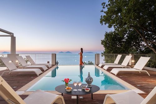 Villa Panarea Villa in Capo d'Orlando, Sicily, Italy with private pool for 8 persons. The house is situated in a residential beach area and is 2 km from the beach....