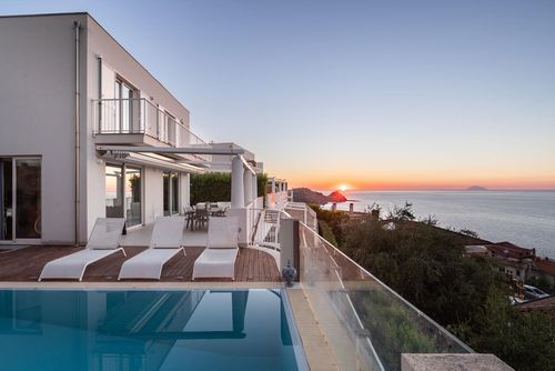 Villa Panarea Villa in Capo d'Orlando, Sicily, Italy with private pool for 8 persons. The house is situated in a residential beach area and is 2 km from the beach....