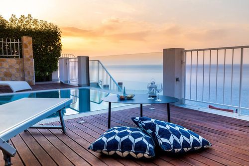 Villa Stromboli Villa in Capo d'Orlando, Sizilien, Italien mit privatem Pool für 8 Personen. Das Haus befindet sich 2 km vom Strand entfernt....