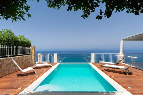 Villa Stromboli Villa in Capo d'Orlando, Sicily, Italy with private pool for 8 persons. The house is situated 2 km from the beach....