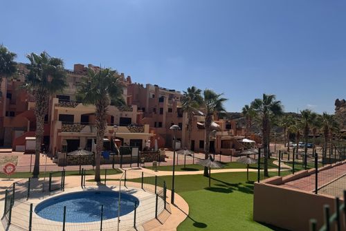 Mar Tirreno Apartamento en San Juan de los Terreros, Andalucía, España, con piscina comunitaria para 2 personas. El alojamiento ofrece vistas maravillosas a las montañas....