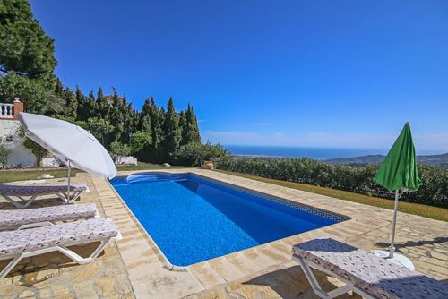 Bonita casa con vista al mar y piscina privada AX-15F Holiday house with private pool in Frigiliana, Costa del Sol, Spain for 6 persons. The house is situated in a rural, wooded and mountainous area....