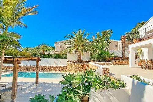Villa Erika by Solidays Villa in Moraira, Costa Blanca, Spain with private pool for 6 persons. The house is situated in an urban beach area, close to restaurants and bars, shops and supermarkets, and 1 km from L'Ampolla beach....