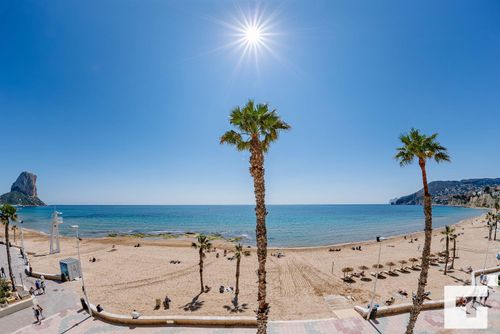 Capri 314 - Grupo  Turis Apartamento cómodo en Calpe, Costa Blanca, España para 3 personas. El apartamento está ubicado cerca de restaurantes y bares, tiendas y supermercados, a tan solo 25 m de la Playa Arenal-Bol....