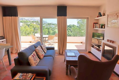 Casa Pabas Apartamento encantador y confortable en Altea, Costa Blanca, España, con una piscina comunitaria para 4 personas. El apartamento se encuentra en un resort de golf, cerca de restaurantes y bares, y está a 3 km de la playa de Olla....