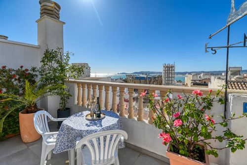 Marysol Wunderschönes und romantisches Penthouse in Jávea, Costa Blanca, Spanien, mit Gemeinschaftspool für 6 Personen. Das Haus befindet sich in einem Wohnstrandgebiet, in der Nähe von Restaurants und Bars, Geschäften und Supermärkten, nur 500 m vom Strand Playa de la Grava und 0,5 km vom Mittelmeer entfernt, in Jávea....