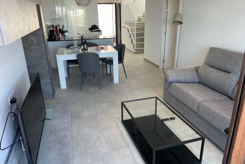 Casa Krug Moderne og lystig leilighet i San Juan de los Terreros, Andalusia, Spania, med felles svømmebasseng for 4 personer. Leiligheten ligger i et strandresort, i et boligområde ved fjellet, nær supermarkeder og 500 m fra stranden....