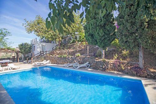 Villa moderna con preciosas vistas en Cómpeta AX-2CP Villa with private pool in Competa, Costa del Sol, Spain for 16 persons. The house is situated in a rural, wooded and mountainous area and is 6 km from Sayalonga....