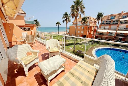 Mirador al Mar 72 by homeprive Beautiful and comfortable apartment in Denia, Costa Blanca, Spain with a communal pool for 4 persons. The apartment is situated in a residential beach area, close to restaurants, bars, and supermarkets, and just 25 m from the beach....