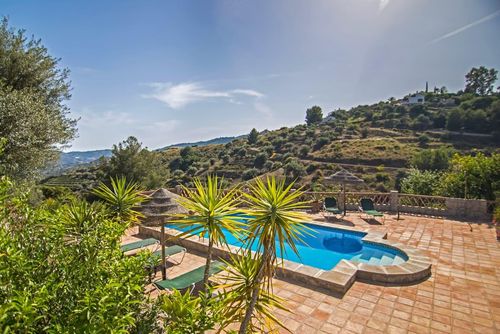 Precioso Cortijo con piscina privada AX-30F Casa de vacaciones en Frigiliana, Costa del Sol, España, con piscina privada para 6 personas. La casa está situada en una zona rural, boscosa y montañosa....