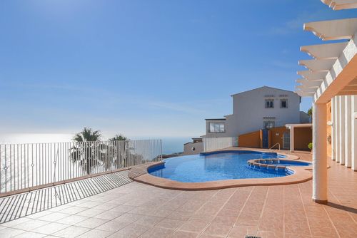 Chu Tung Wonderful and comfortable apartment in Benitachell, Costa Blanca, Spain for 4 persons. The apartment is situated in a residential beach area, 3 km from Cala Moraig beach and 3 km from Poble Nou de Benitachell....