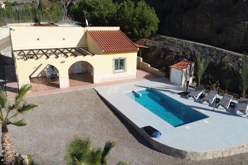 Casa Cocon Schöne und helle Villa mit privatem Pool in Águilas, Murcia, Spanien für 4 Personen. Das Haus verfügt über 2 Schlafzimmer und 1 Badezimmer....
