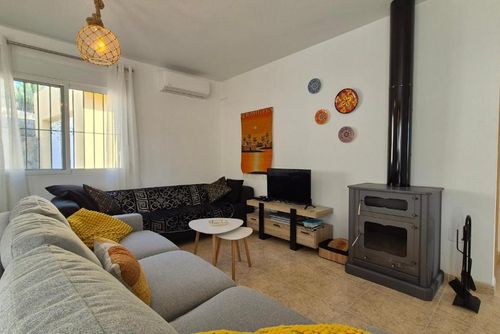 Casa Cocon Hermosa y alegre villa con piscina privada en Águilas, Murcia, España, para 4 personas. La casa cuenta con 2 dormitorios y 1 baño....