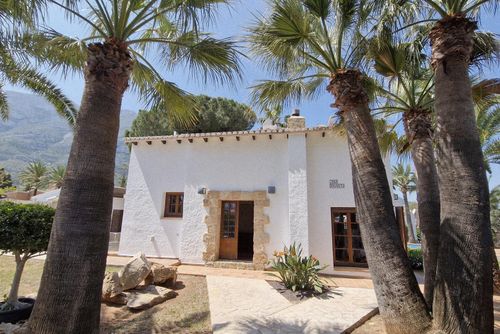 Casa Augusto Large and nice holiday home with heated pool in Denia, Costa Blanca, Spain for 8 persons. The house is situated in a hilly residential area and is 3 km from La Marineta Cassiana beach....
