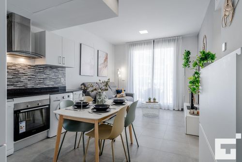 Calpe Beach I 6P - Grupo Turis Appartement confortable avec piscine commune à Calpe, Costa Blanca, Espagne pour 4 personnes. L'appartement est situé dans une zone résidentielle proche de la plage, à proximité des restaurants et bars, des boutiques et supermarchés, et à 200 m de la plage d'Arenal-Bol....