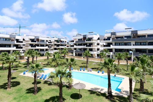 Amanecer Magnífico Modern and cheerful apartment in Orihuela Costa, Costa Blanca, Spain with a communal pool for 4 persons. The apartment is situated in a residential area, close to shops and supermarkets and 4 km from Playa Cala la Mosca beach....