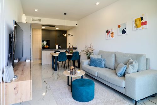 Amanecer Magnífico Modernes und fröhliches Apartment in Orihuela Costa, Costa Blanca, Spanien, mit einem Gemeinschaftspool für 4 Personen. Das Apartment befindet sich in einer Wohngegend, in der Nähe von Geschäften und Supermärkten und 4 km vom Playa Cala la Mosca Strand entfernt....