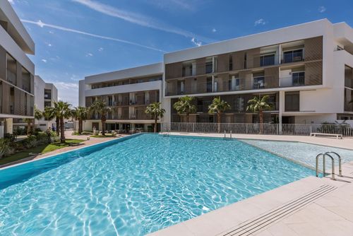 Casa Zavi Apartamento en Jávea, Costa Blanca, España, con piscina comunitaria para 4 personas. El apartamento está situado en una zona urbana....