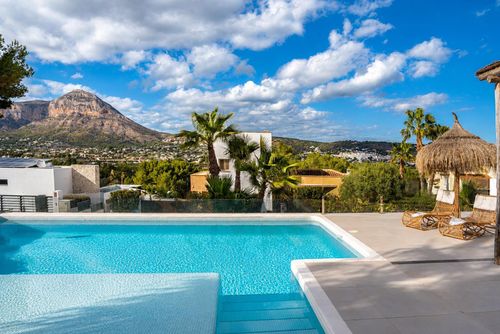 Javica Prachtige en comfortabele villa in Xàbia, Costa Blanca, Spanje met privézwembad voor 8 personen. Het huis is gelegen in een residentiële strandwijk....