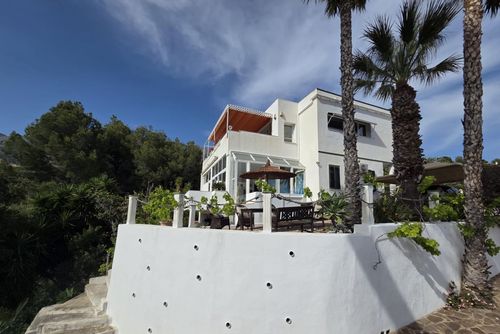 Casita Palmera XL Schöne und komfortable Wohnung in Altea, Costa Blanca, Spanien, mit privatem Pool für 8 Personen. Die Wohnung befindet sich in einer hügeligen und Wohngegend....