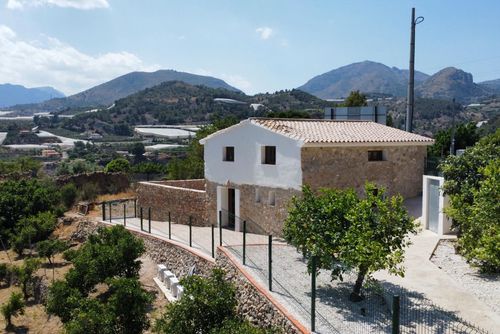 Villa Antón Wonderful and classic villa in Callosa d'En Sarria, Costa Blanca, Spain for 8 persons. The house is situated in a coastal, rural and mountainous area and close to restaurants and bars....