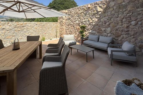 Villa Antón Wunderbare und klassische Villa in Callosa d'En Sarria, Costa Blanca, Spanien für 8 Personen. Das Haus befindet sich in einer Küsten-, ländlichen und bergigen Gegend und in der Nähe von Restaurants und Bars....