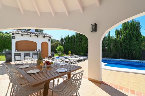 Sole Mio Large and comfortable villa with private pool in Xàbia, Costa Blanca, Spain for 10 people. The house is situated in a residential beach area and 2 km from La Barraca, Xàbia beach....